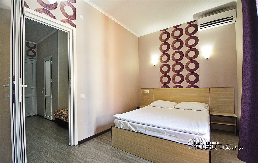 ����������