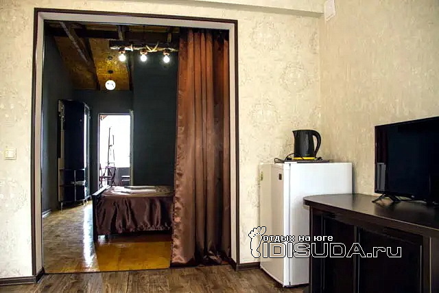 ����������