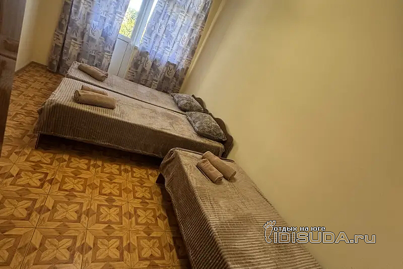 ����������