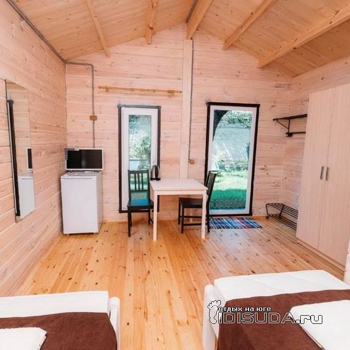 ����������