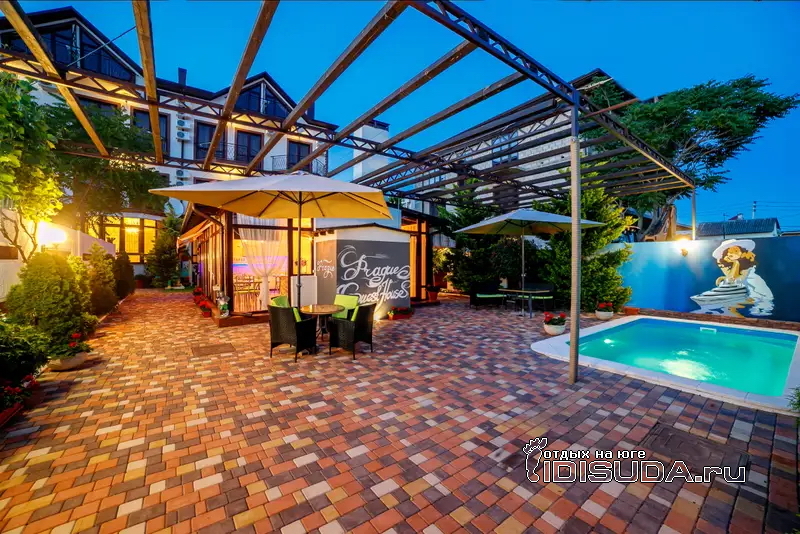 ����������